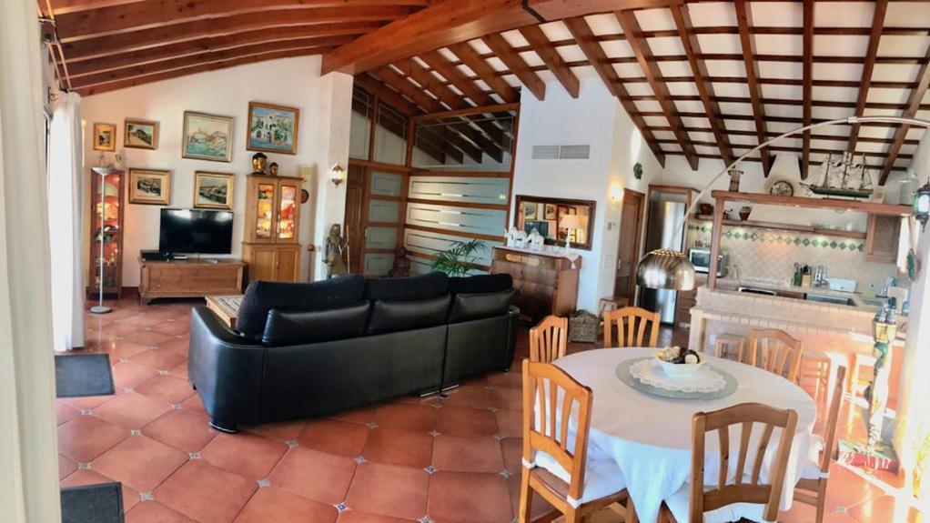 Villa Victoria 사 칼레타 외부 사진
